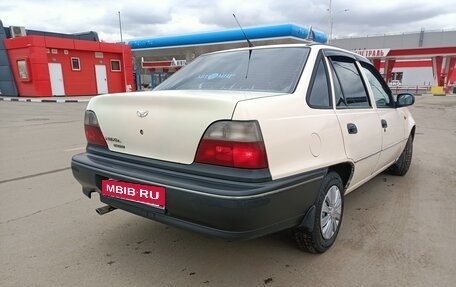 Daewoo Nexia I рестайлинг, 2001 год, 160 000 рублей, 4 фотография