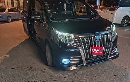 Toyota Esquire I, 2016 год, 1 850 000 рублей, 2 фотография