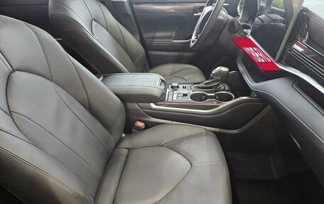 Toyota Highlander, 2026 год, 5 990 000 рублей, 12 фотография