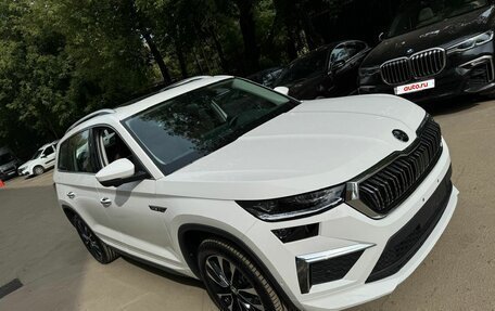 Skoda Kodiaq I, 2023 год, 4 000 000 рублей, 6 фотография