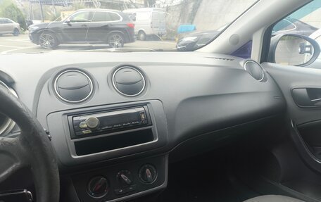 SEAT Ibiza IV рестайлинг 2, 2008 год, 280 000 рублей, 15 фотография