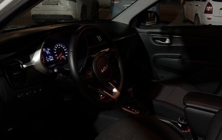 KIA Rio IV, 2021 год, 1 350 000 рублей, 6 фотография