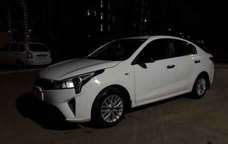 KIA Rio IV, 2021 год, 1 350 000 рублей, 2 фотография