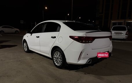 KIA Rio IV, 2021 год, 1 350 000 рублей, 3 фотография