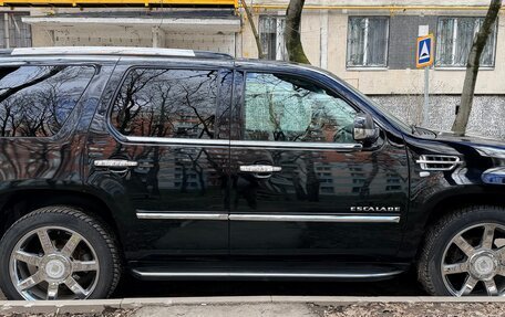 Cadillac Escalade III, 2010 год, 1 800 000 рублей, 14 фотография