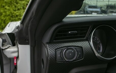 Ford Mustang VI рестайлинг, 2020 год, 3 450 000 рублей, 15 фотография