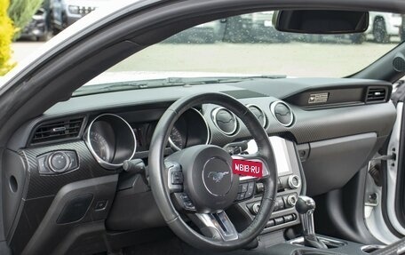 Ford Mustang VI рестайлинг, 2020 год, 3 450 000 рублей, 23 фотография