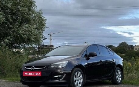 Opel Astra J, 2013 год, 650 000 рублей, 2 фотография