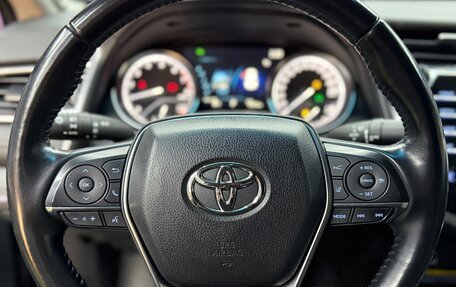 Toyota Camry, 2021 год, 2 880 000 рублей, 10 фотография