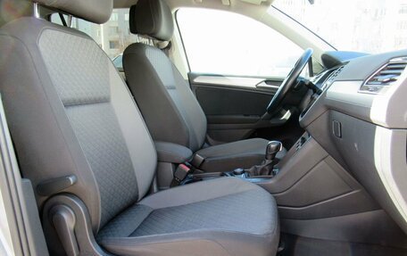 Volkswagen Tiguan II, 2020 год, 2 090 000 рублей, 10 фотография