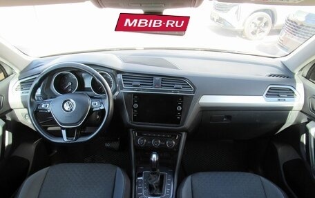 Volkswagen Tiguan II, 2020 год, 2 090 000 рублей, 13 фотография