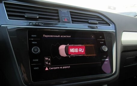 Volkswagen Tiguan II, 2020 год, 2 090 000 рублей, 15 фотография