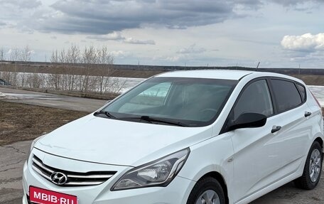 Hyundai Solaris II рестайлинг, 2014 год, 850 000 рублей, 1 фотография