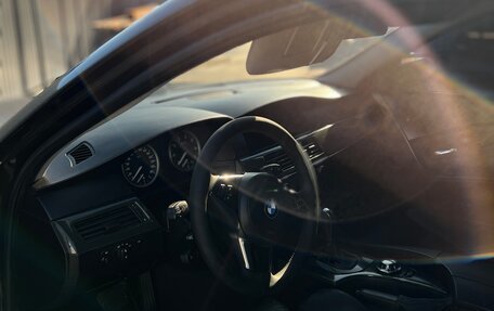 BMW 5 серия, 2004 год, 1 050 000 рублей, 6 фотография