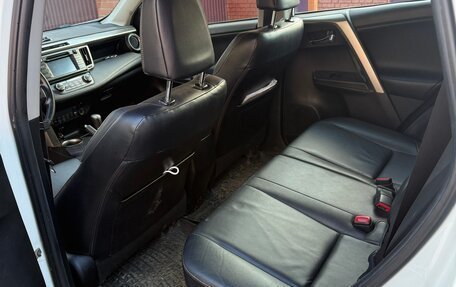 Toyota RAV4, 2014 год, 2 200 000 рублей, 8 фотография