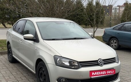 Volkswagen Polo VI (EU Market), 2012 год, 740 000 рублей, 2 фотография