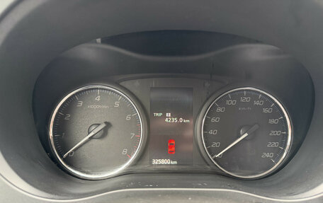 Mitsubishi Outlander III рестайлинг 3, 2015 год, 1 300 000 рублей, 10 фотография