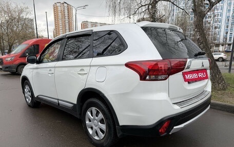 Mitsubishi Outlander III рестайлинг 3, 2015 год, 1 300 000 рублей, 6 фотография