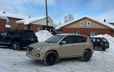 Toyota RAV4, 2010 год, 1 400 000 рублей, 2 фотография