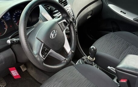 Hyundai Solaris II рестайлинг, 2014 год, 850 000 рублей, 5 фотография