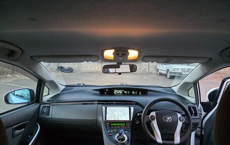 Toyota Prius, 2010 год, 2 100 000 рублей, 11 фотография