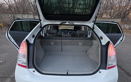 Toyota Prius, 2010 год, 2 100 000 рублей, 15 фотография