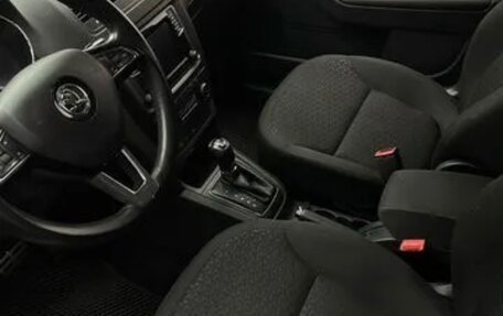 Skoda Yeti I рестайлинг, 2017 год, 1 790 000 рублей, 6 фотография