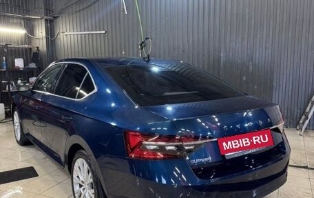 Skoda Superb III рестайлинг, 2022 год, 3 790 000 рублей, 4 фотография