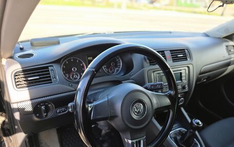 Volkswagen Jetta VI, 2011 год, 1 050 000 рублей, 9 фотография