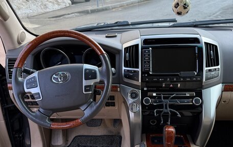 Toyota Land Cruiser 200, 2013 год, 4 200 000 рублей, 7 фотография