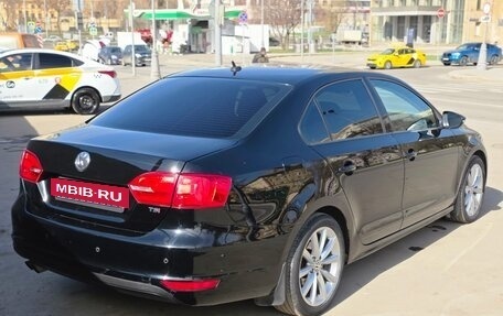 Volkswagen Jetta VI, 2011 год, 1 050 000 рублей, 6 фотография