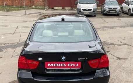 BMW 3 серия, 2011 год, 1 200 000 рублей, 2 фотография