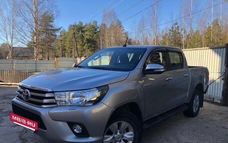 Toyota Hilux VIII, 2015 год, 3 500 000 рублей, 2 фотография