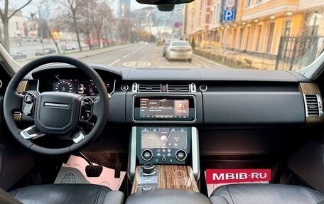 Land Rover Range Rover IV рестайлинг, 2018 год, 4 300 000 рублей, 12 фотография