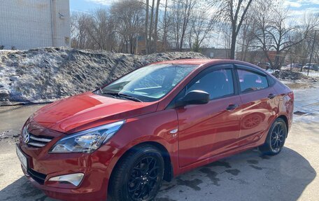 Hyundai Solaris II рестайлинг, 2015 год, 850 000 рублей, 2 фотография