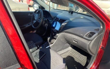 Hyundai Solaris II рестайлинг, 2015 год, 850 000 рублей, 6 фотография