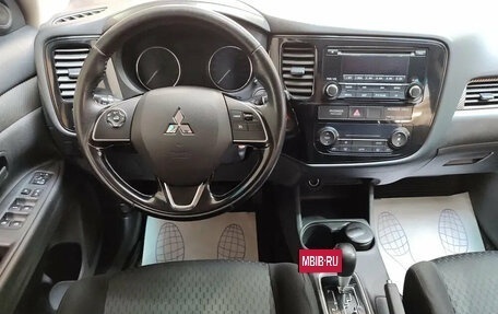 Mitsubishi Outlander III рестайлинг 3, 2015 год, 1 860 000 рублей, 11 фотография