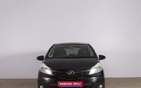 Toyota Vitz, 2013 год, 899 000 рублей, 3 фотография