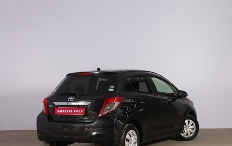 Toyota Vitz, 2013 год, 899 000 рублей, 7 фотография