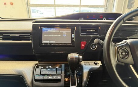 Honda Stepwgn IV, 2015 год, 1 860 000 рублей, 16 фотография