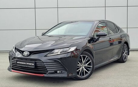 Toyota Camry, 2022 год, 3 800 000 рублей, 1 фотография