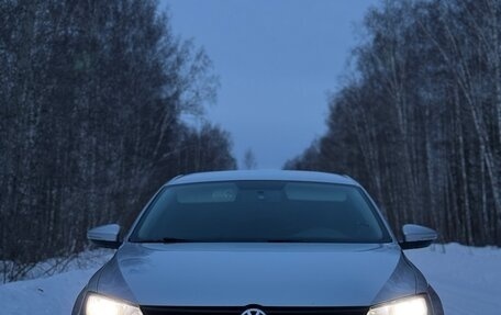 Volkswagen Jetta VI, 2013 год, 950 000 рублей, 1 фотография