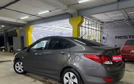 Hyundai Solaris II рестайлинг, 2013 год, 600 000 рублей, 3 фотография