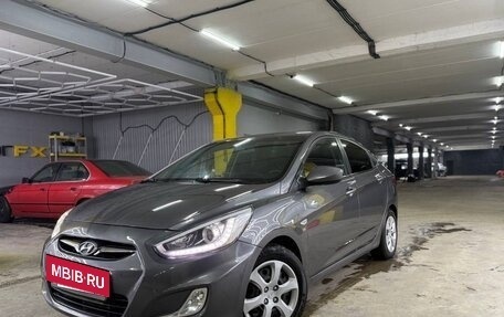 Hyundai Solaris II рестайлинг, 2013 год, 600 000 рублей, 6 фотография