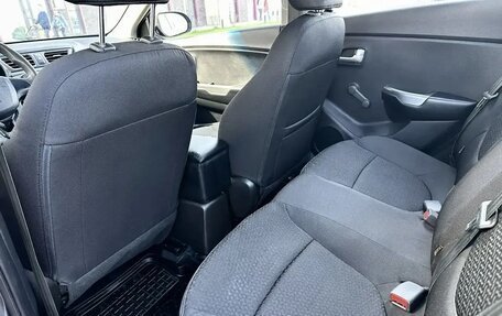 KIA Rio III рестайлинг, 2013 год, 850 000 рублей, 27 фотография