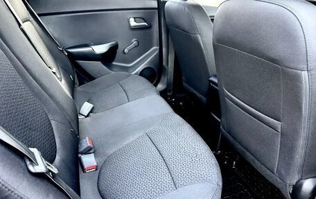 KIA Rio III рестайлинг, 2013 год, 850 000 рублей, 26 фотография