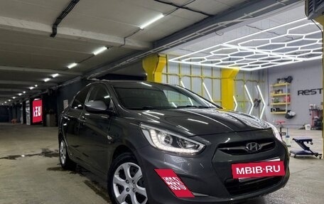 Hyundai Solaris II рестайлинг, 2013 год, 600 000 рублей, 5 фотография