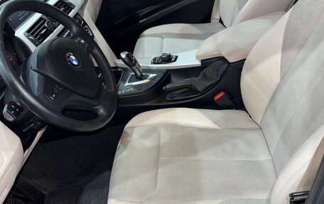 BMW 3 серия, 2018 год, 2 200 000 рублей, 11 фотография