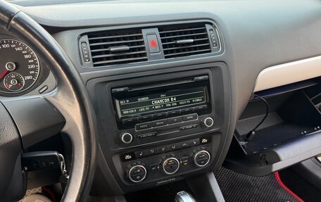 Volkswagen Jetta VI, 2012 год, 1 040 000 рублей, 22 фотография