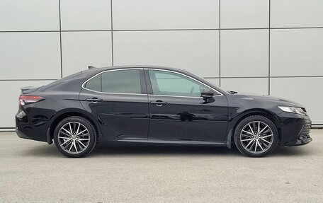 Toyota Camry, 2022 год, 3 800 000 рублей, 4 фотография